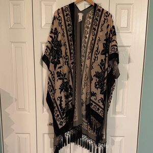 Elegant Black and Beige Floral Kimono